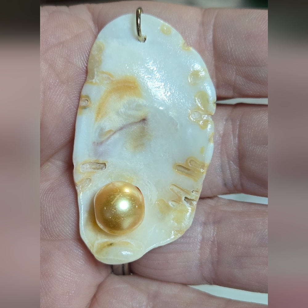 Elegant Gold Pearl Shell Pendant